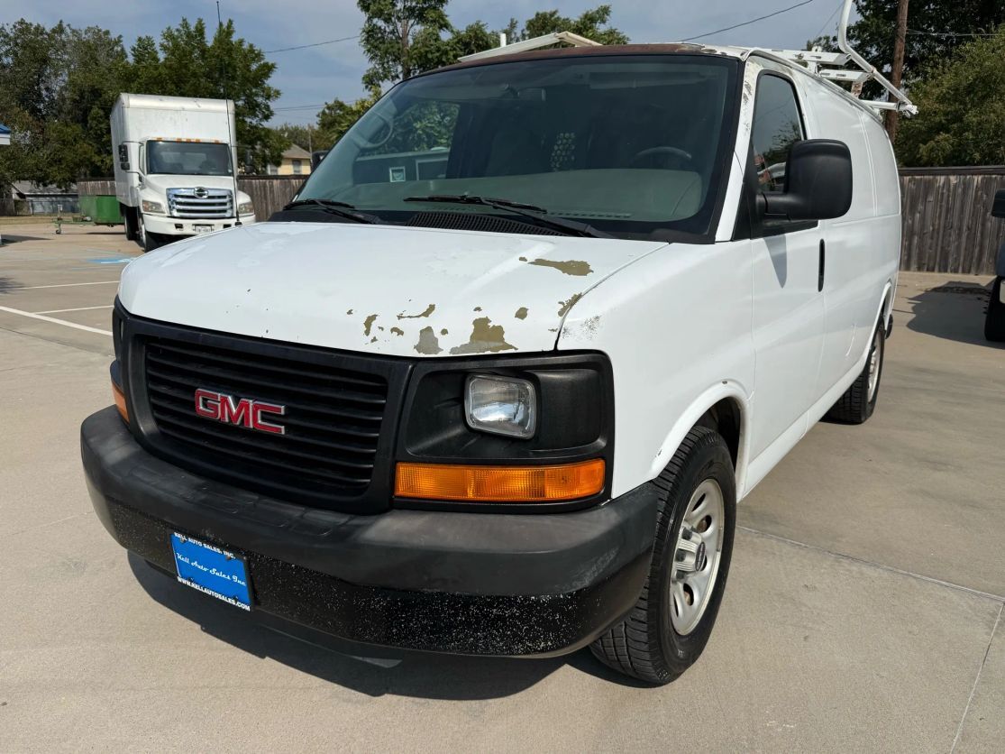 GMC Savana