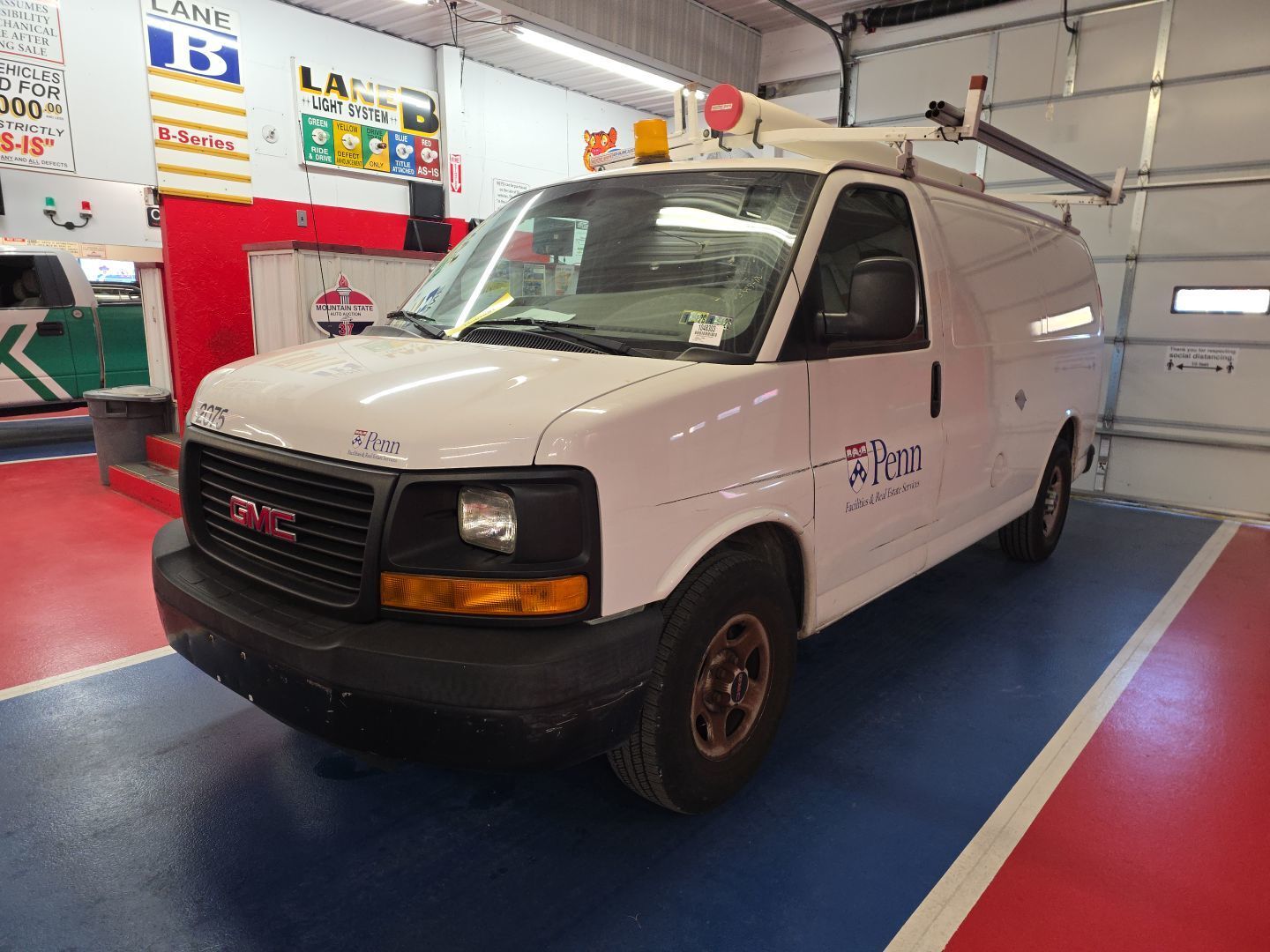 GMC Savana