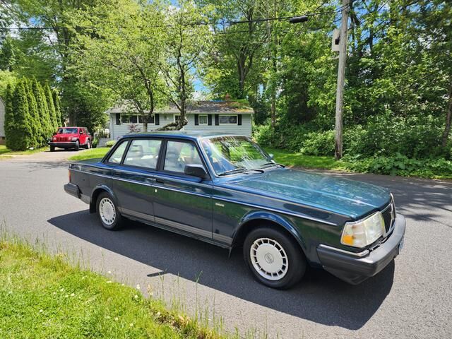 Volvo 240 Series