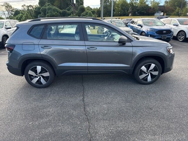 2025 VOLKSWAGEN Taos