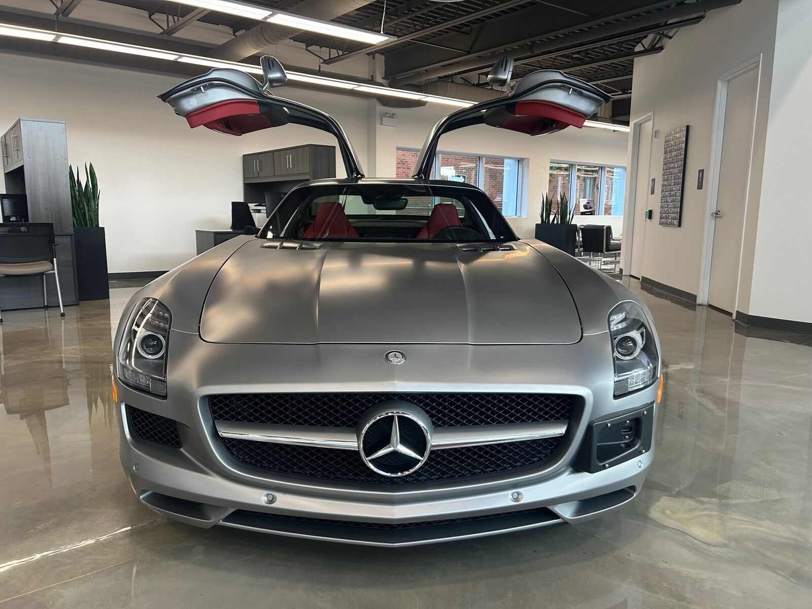 Mercedes-Benz SLS-Class