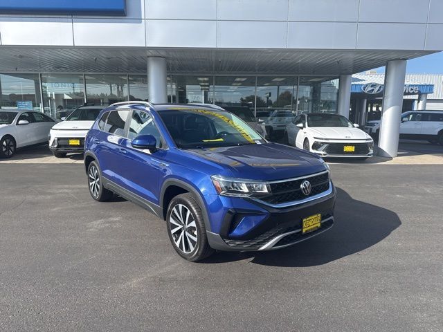 2022 VOLKSWAGEN Taos