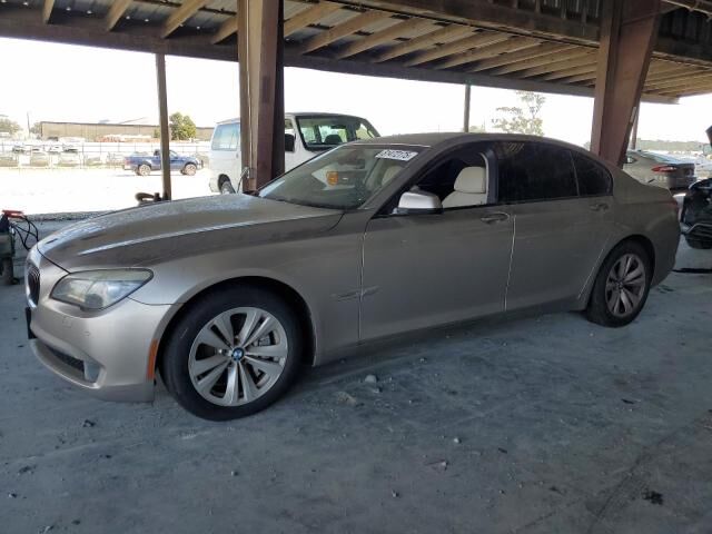 BMW 740i
