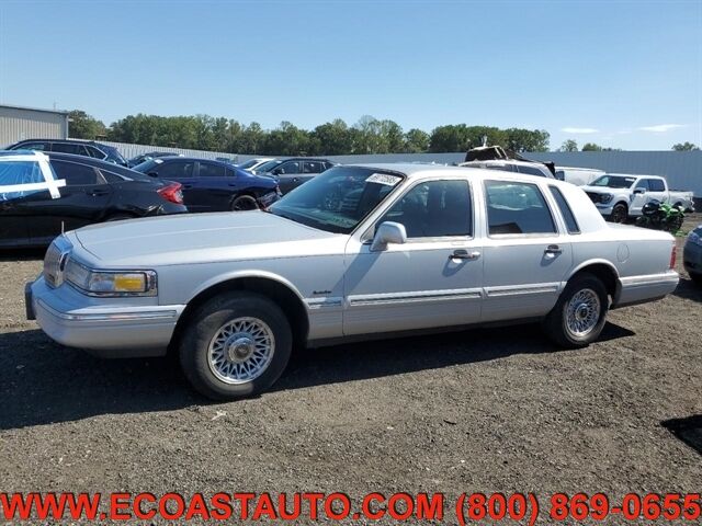 1997 LINCOLN Town Car
