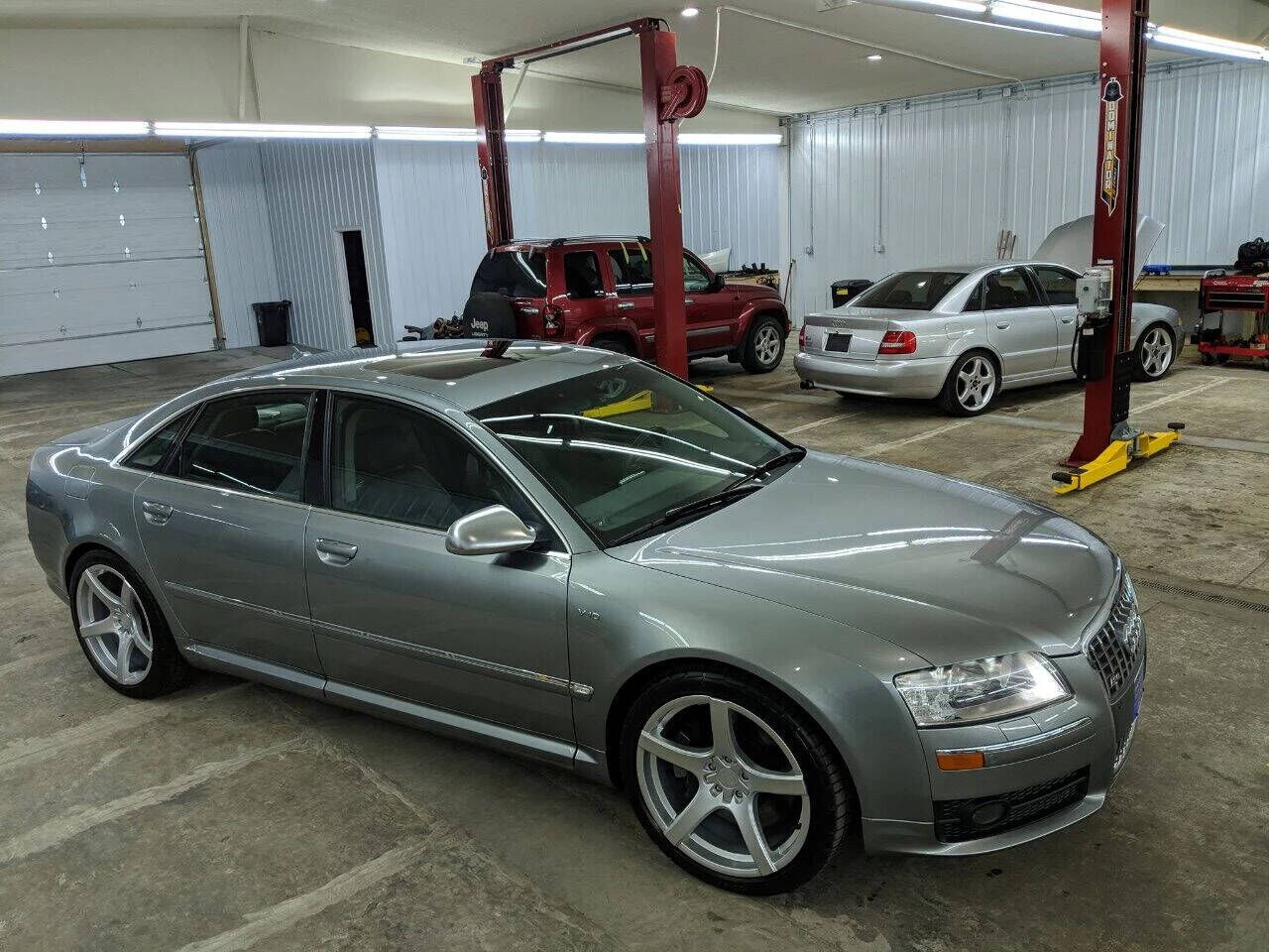 2007 AUDI S8