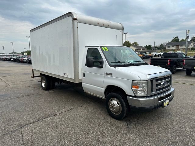 2013 FORD E-450