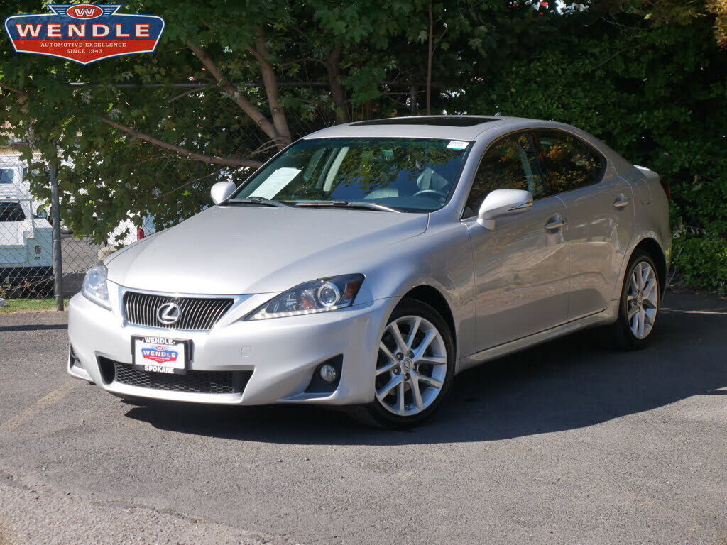 Lexus IS