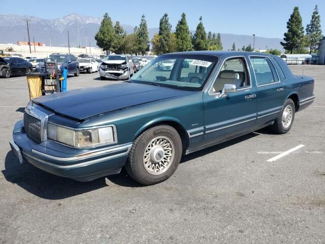 Lincoln Town Car