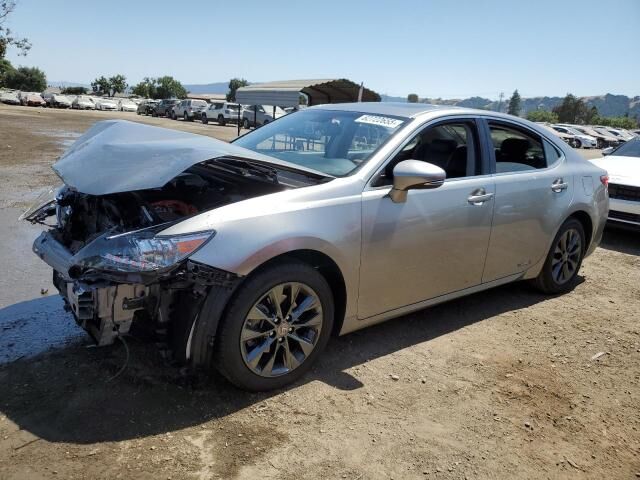 Lexus ES