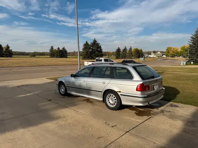 BMW 528i