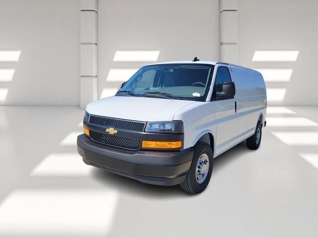 2025 CHEVROLET Express