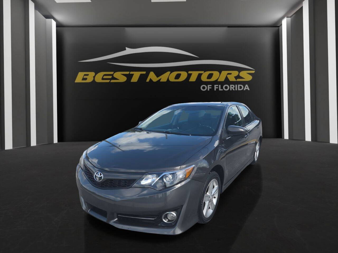 2013 TOYOTA Camry