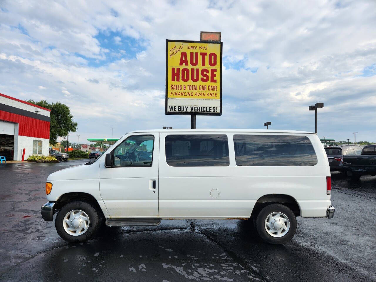 Ford E-350
