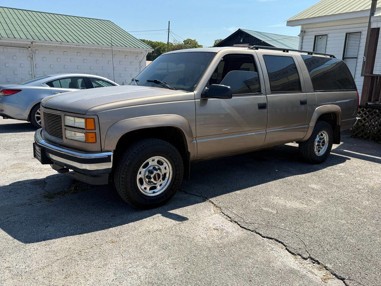 GMC Suburban