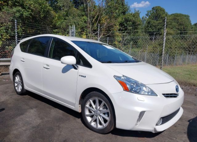 Toyota Prius V