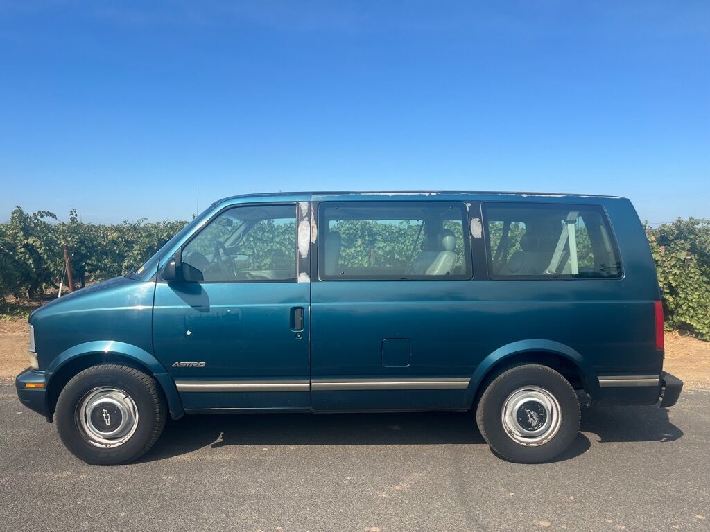 1997 CHEVROLET Astro Van
