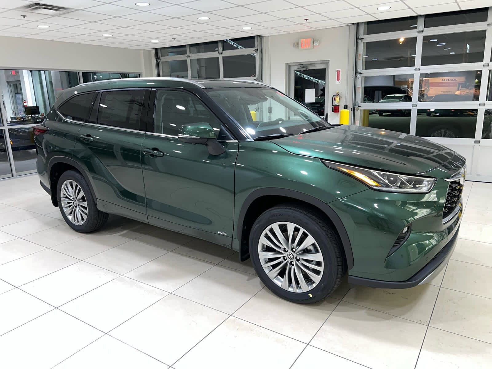 2025 TOYOTA Highlander
