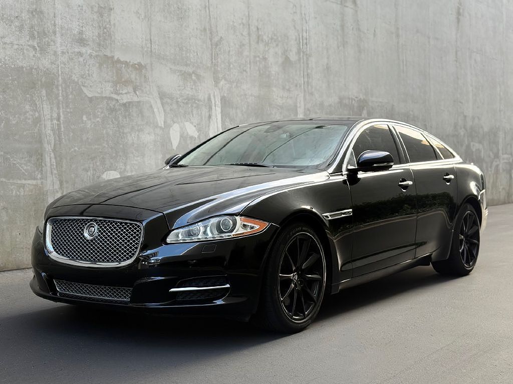 Jaguar XJ