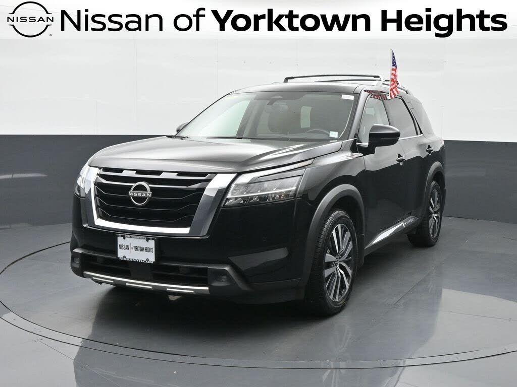 2022 NISSAN Pathfinder