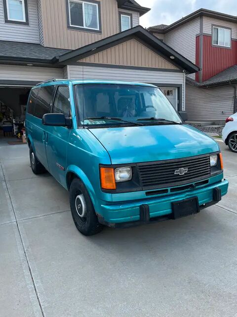 Chevrolet Astro Van