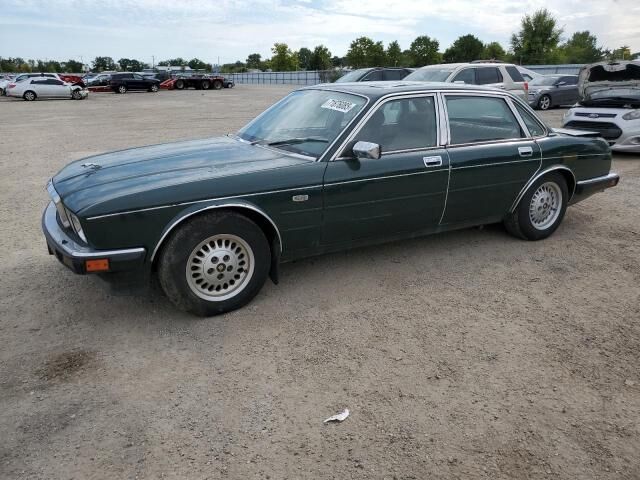 Jaguar XJ6