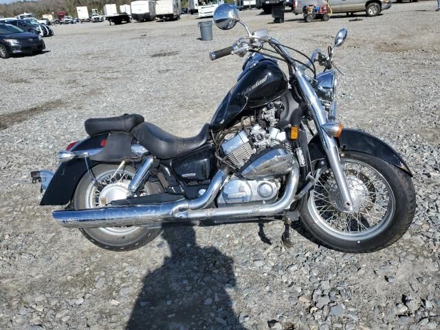 Honda VT750 (Shadow Aero)
