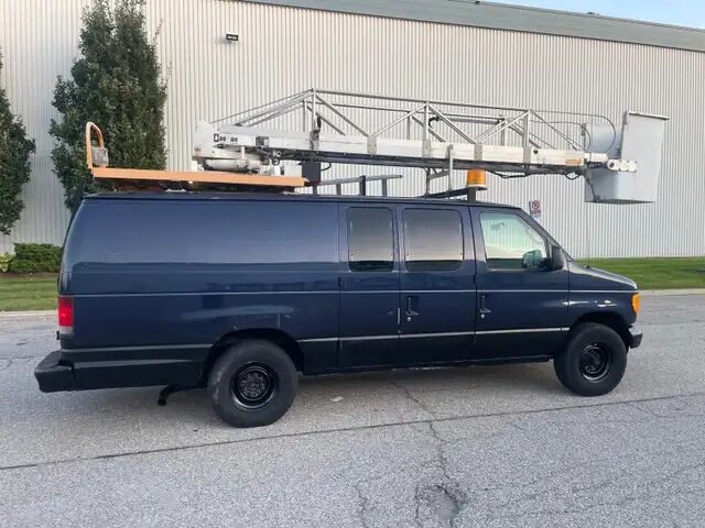 Ford E-350