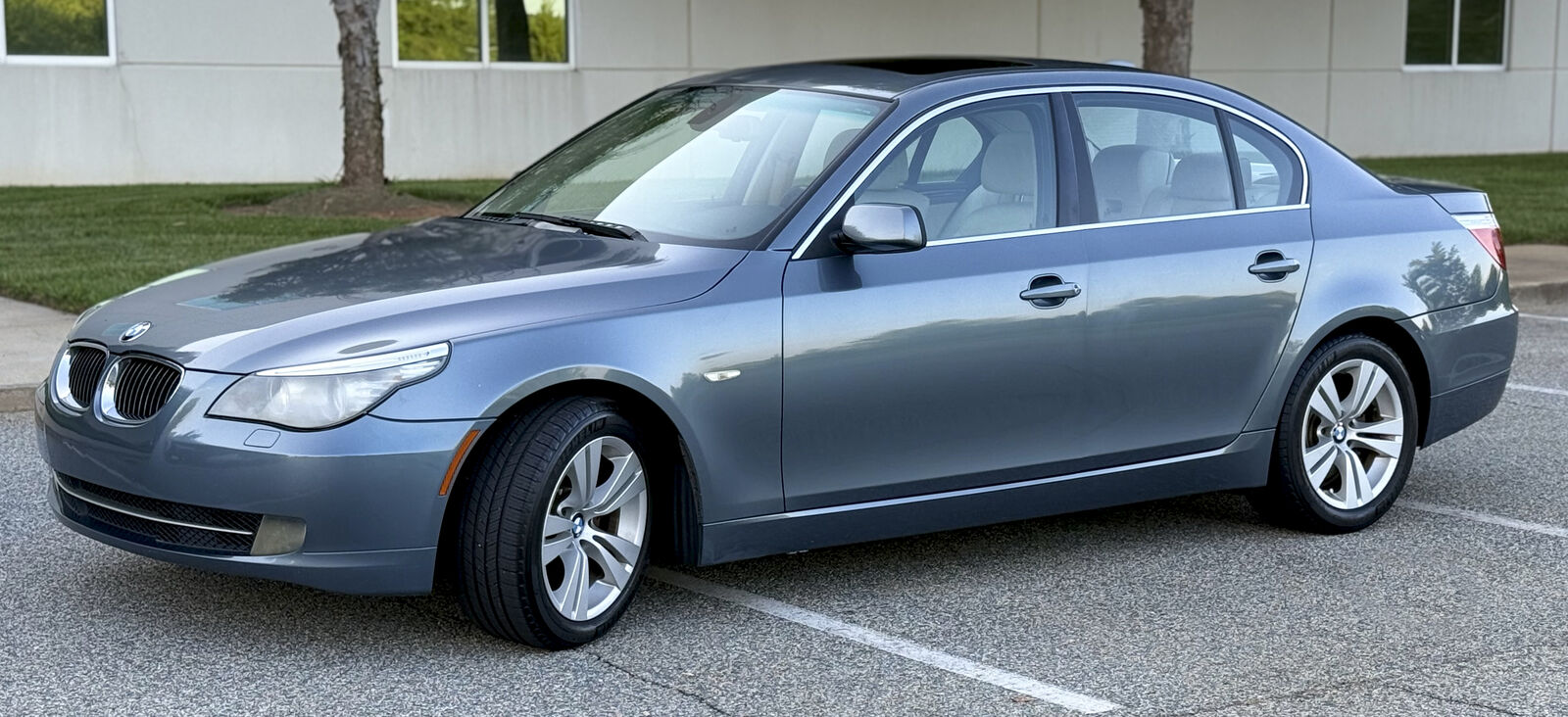 BMW 528i