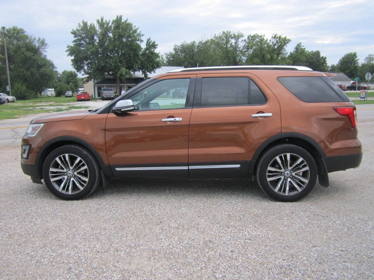 2017 FORD Explorer