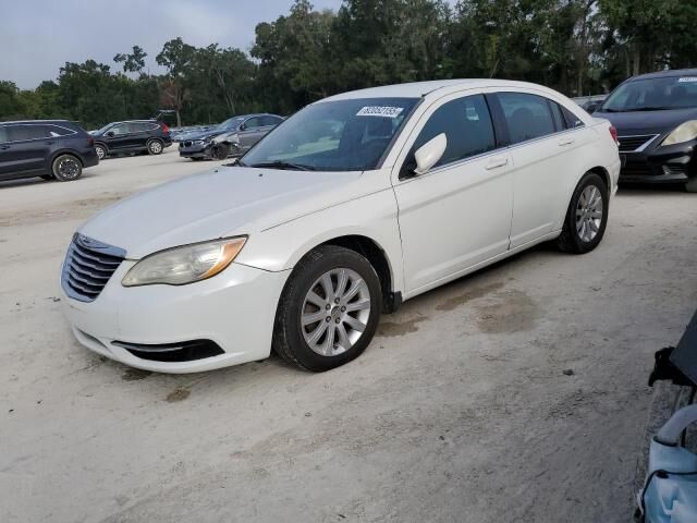 Chrysler 200
