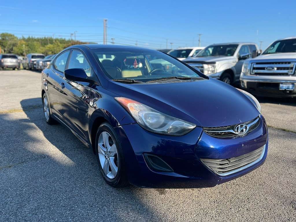2013 HYUNDAI Elantra