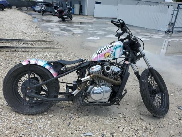Honda VT600CD (SHADOW VLX DELUXE)
