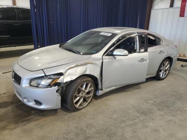 Nissan Maxima