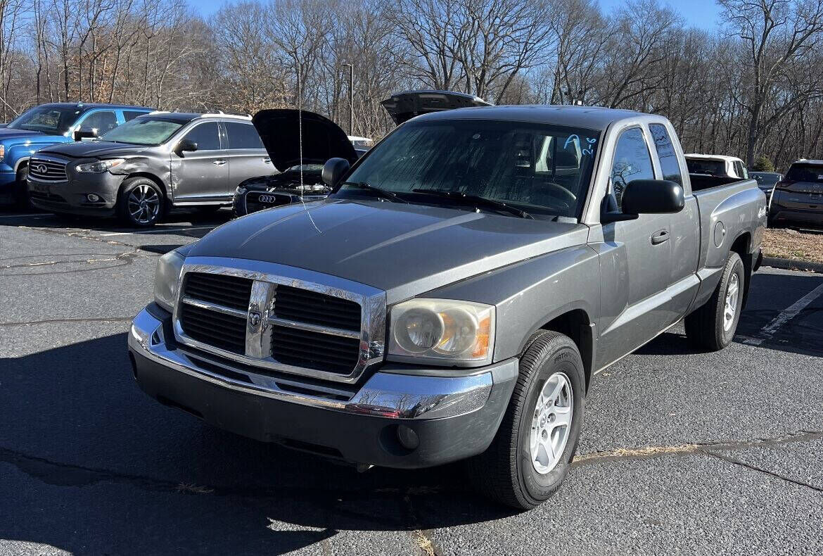 2005 DODGE Dakota