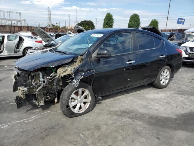 Nissan Versa