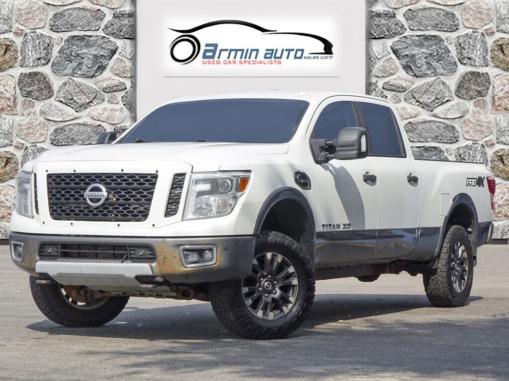 Nissan Titan