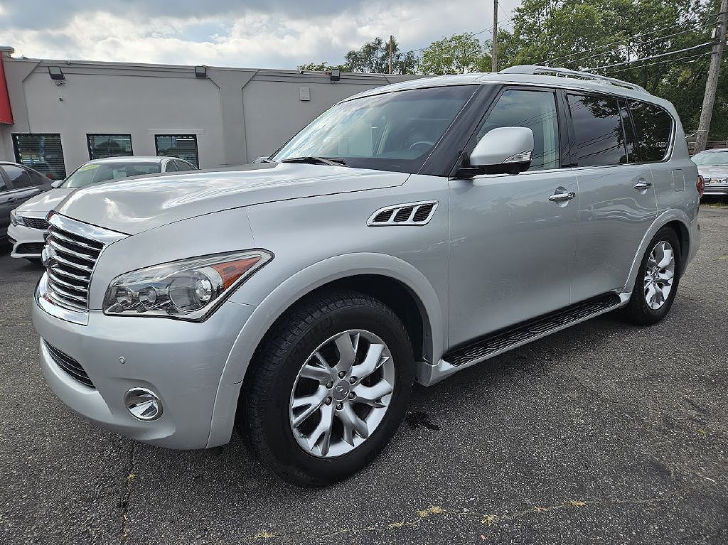 Infiniti QX56