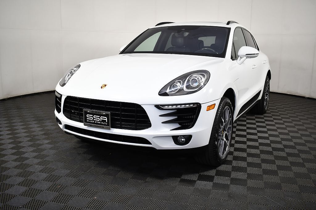 2018 PORSCHE Macan