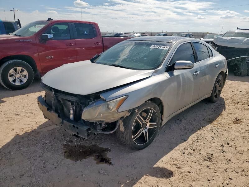 Nissan Maxima