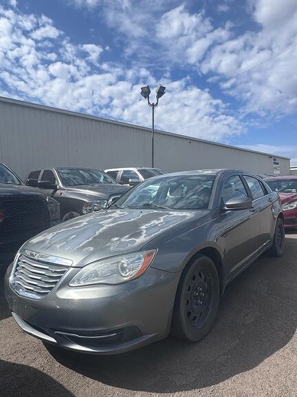 2013 CHRYSLER 200