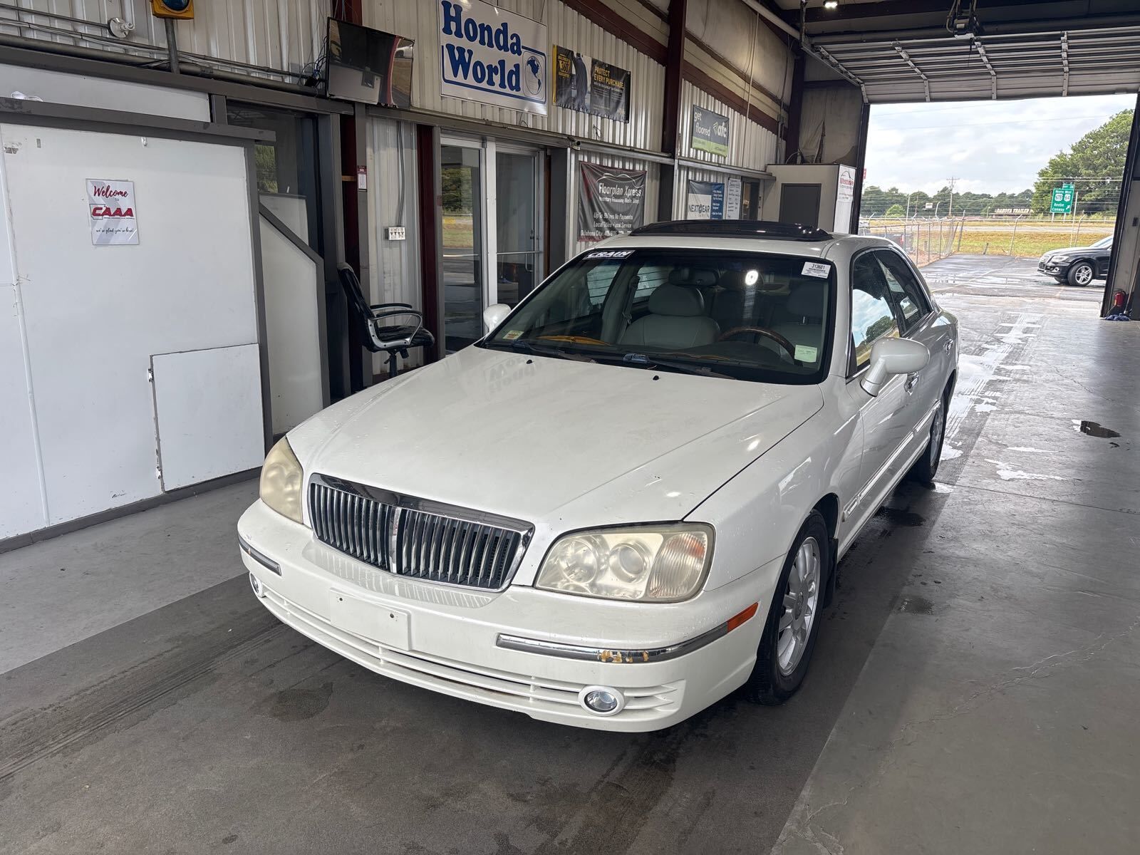 Hyundai XG350