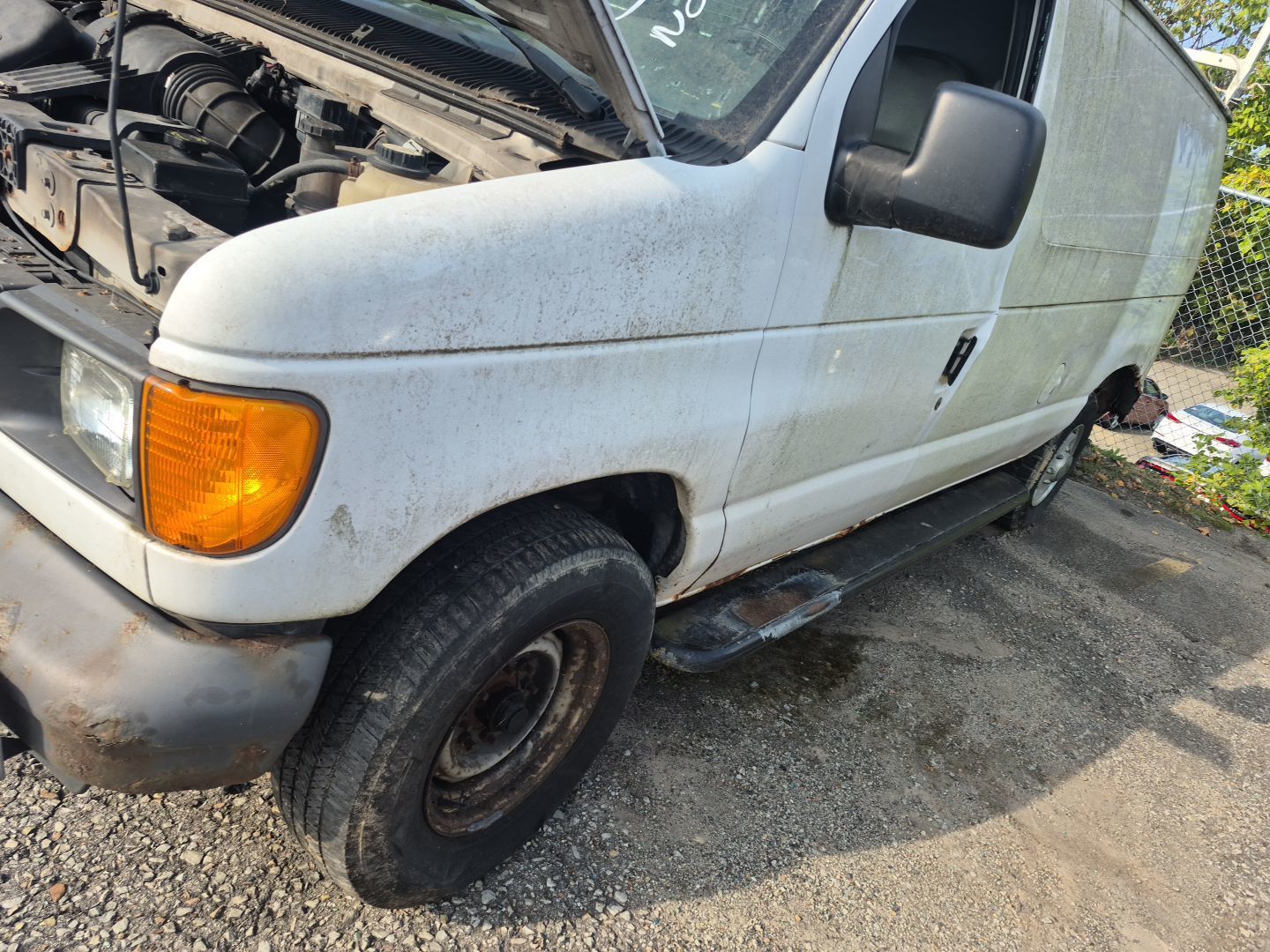 Ford E-250