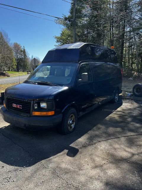 GMC Savana