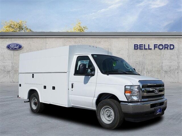2026 FORD E-350