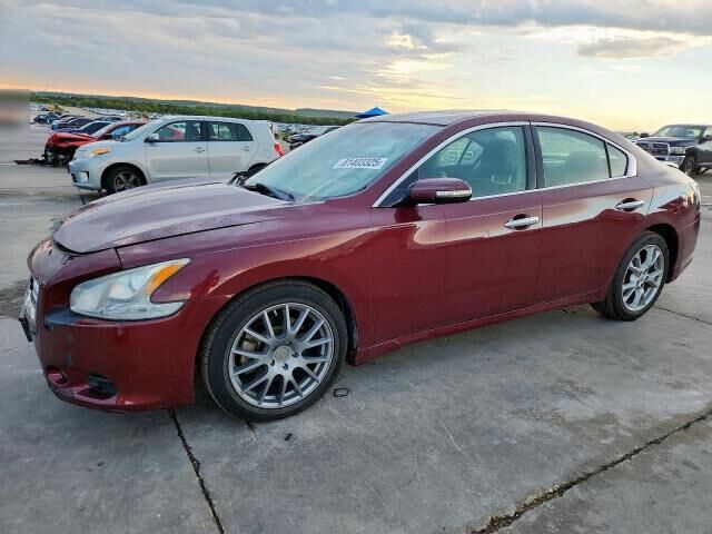 Nissan Maxima