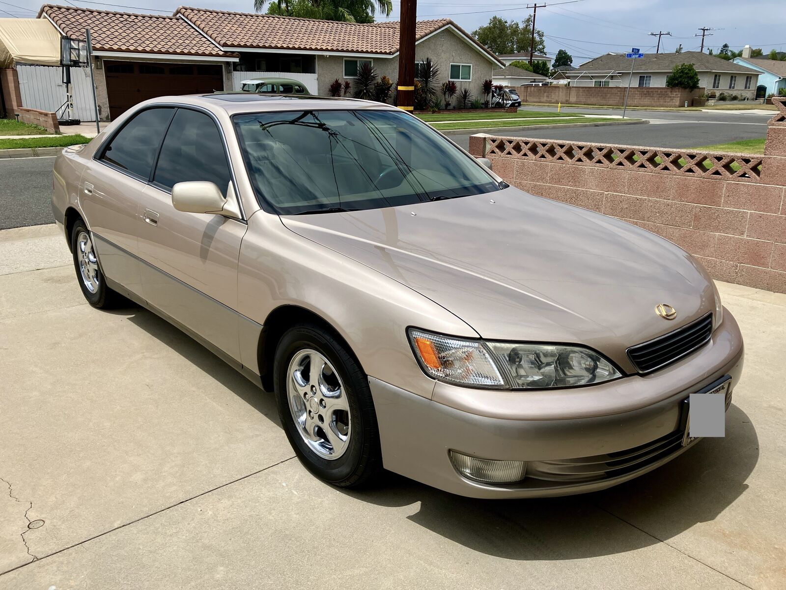 Lexus ES