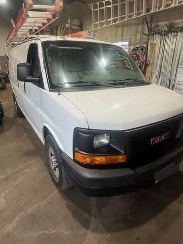 GMC Savana