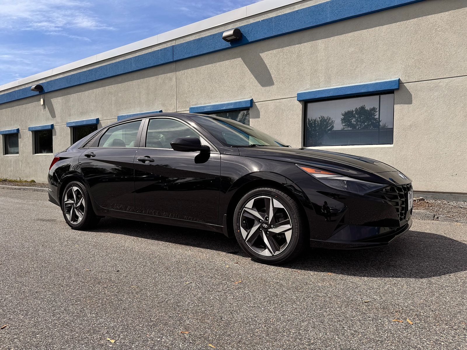 2023 HYUNDAI Elantra