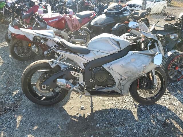 Suzuki GSX-R750