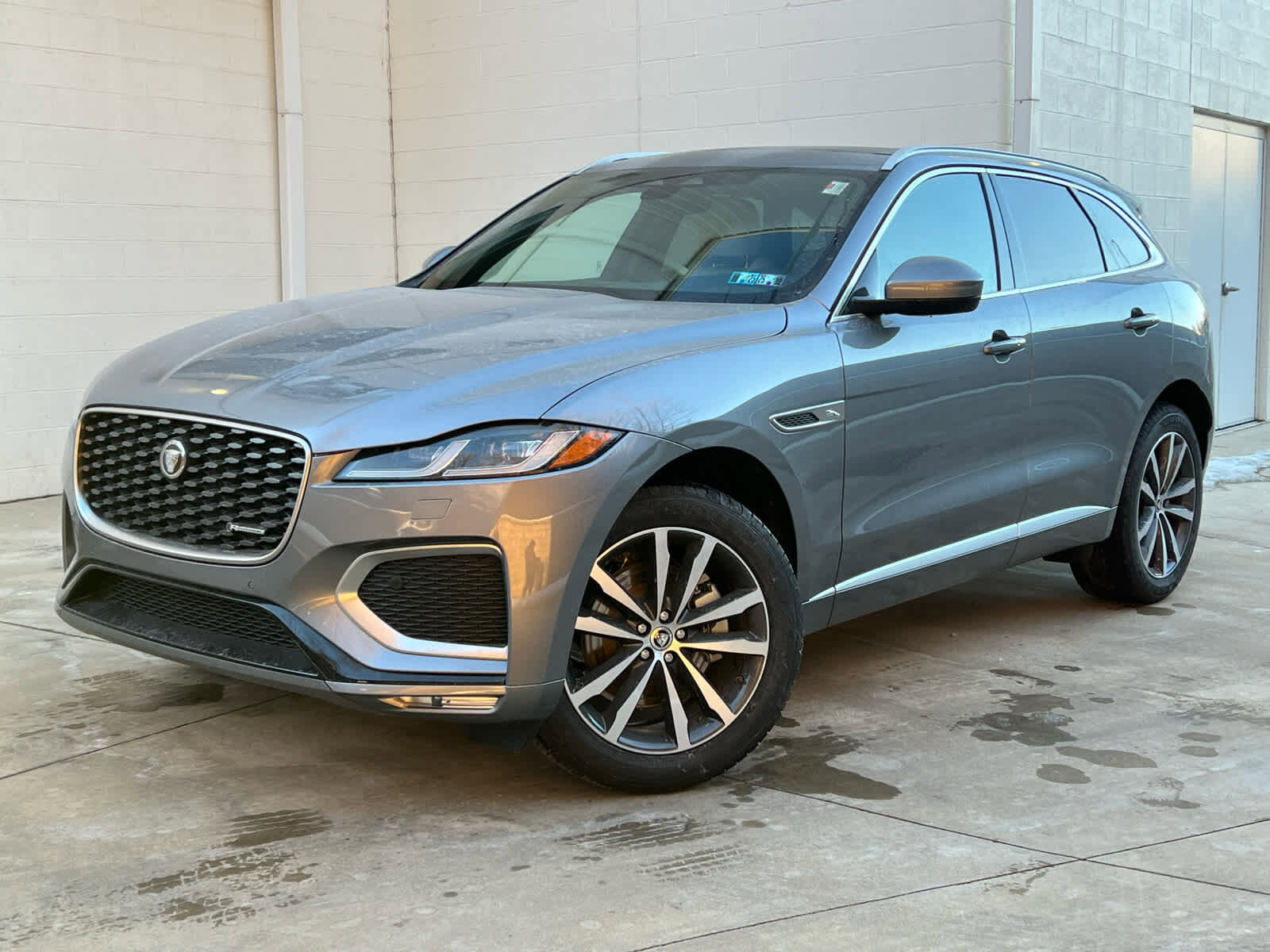 2025 JAGUAR F-Pace